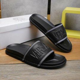 Picture of Versace Slippers _SKU824958400221951